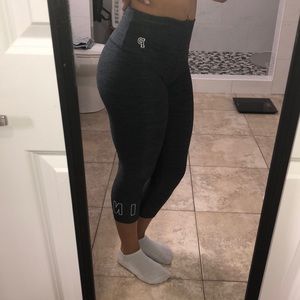 PINK leggings (marled grey material)